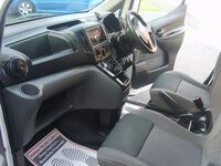 NISSAN NV200