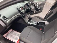 VAUXHALL INSIGNIA